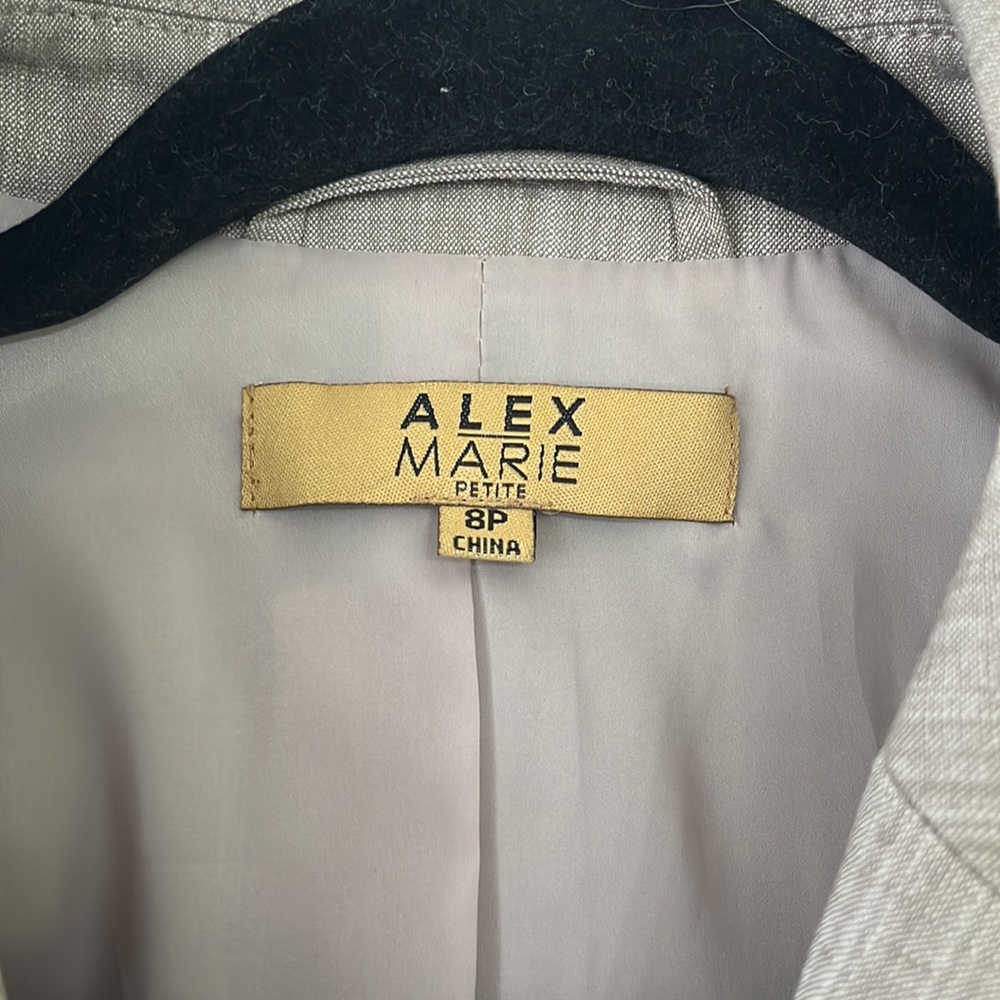Alex Marie Button Front Blazer Tan/Beige Classic Professional Style Size 8P #407 - Picture 4 of 8